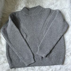⭐️FOREVER 21 • Sweater
